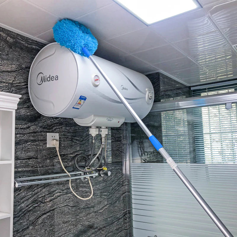 Extendable Feather Duster with 360ยฐ Dust Sweeping Action