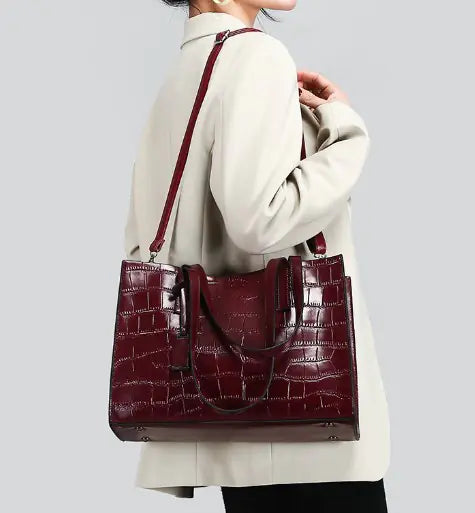 Crocodile Pattern Shoulder Crossbody Bag in PU Leather