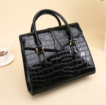 Crocodile Pattern Shoulder Crossbody Bag in PU Leather
